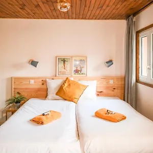 https://le-pied-moutet.hotels-rhonealpes.com